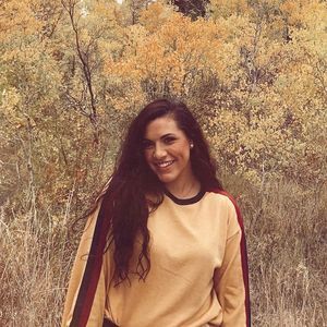 Meet your Posher, Dina